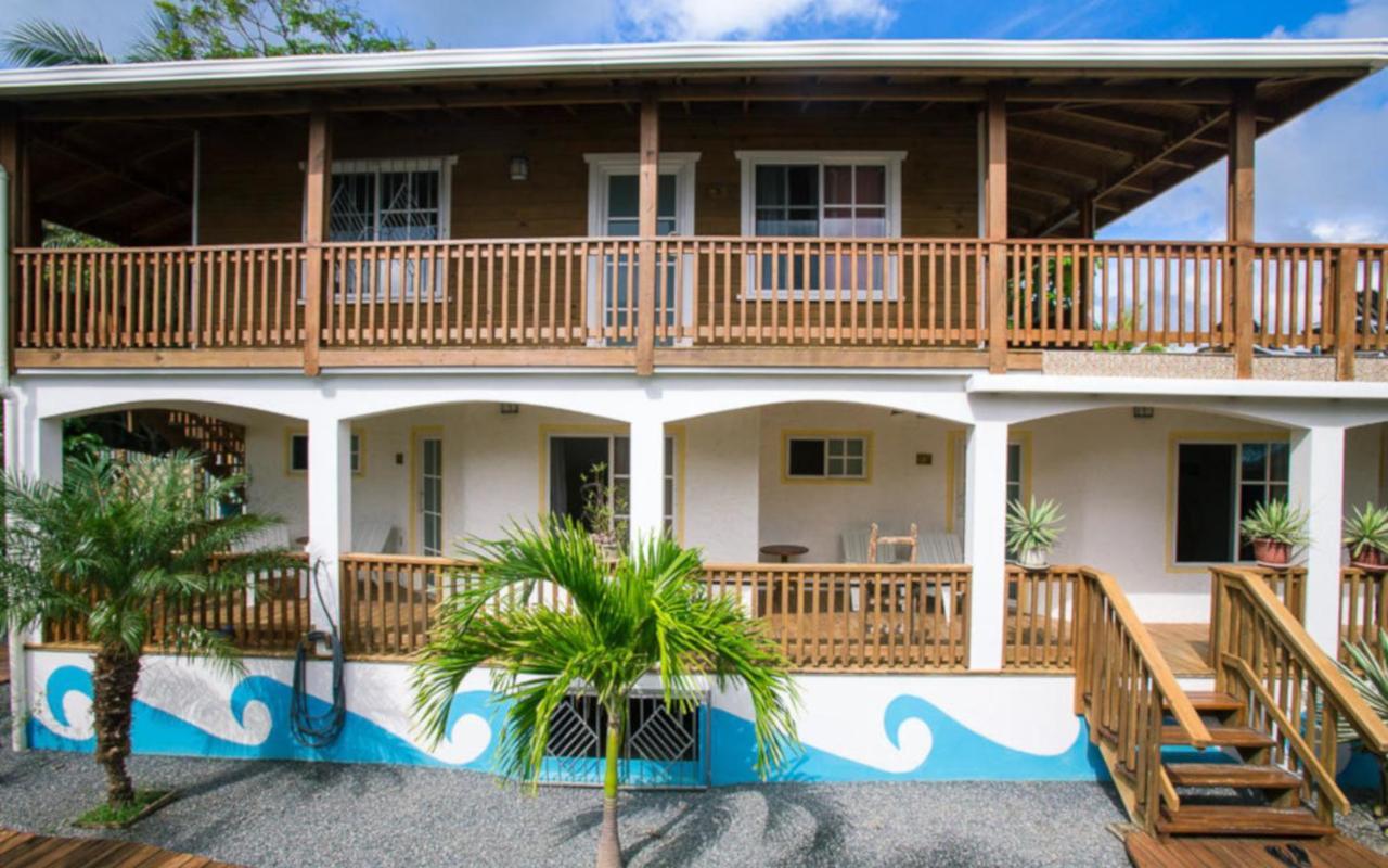 Wikkid Resort Dixon Cove Экстерьер фото