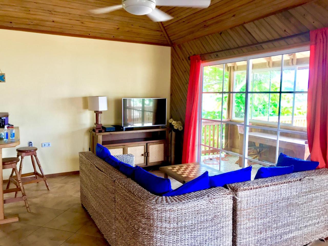 Wikkid Resort Dixon Cove Экстерьер фото